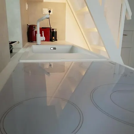 Traditional Waterfront House Nyaraló Mandrákia