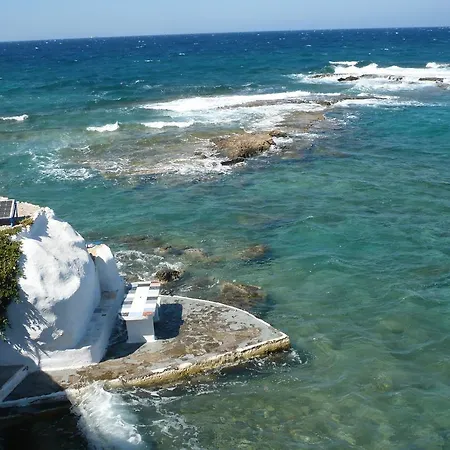 Nyaraló Traditional Waterfront House