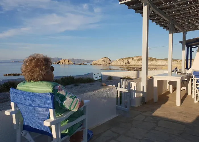 Traditional Waterfront House Mandrakia