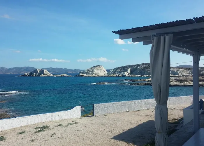 Traditional Waterfront House 別荘 Mandrakia