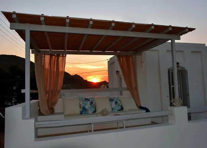 Traditional Waterfront House 別荘 Mandrakia